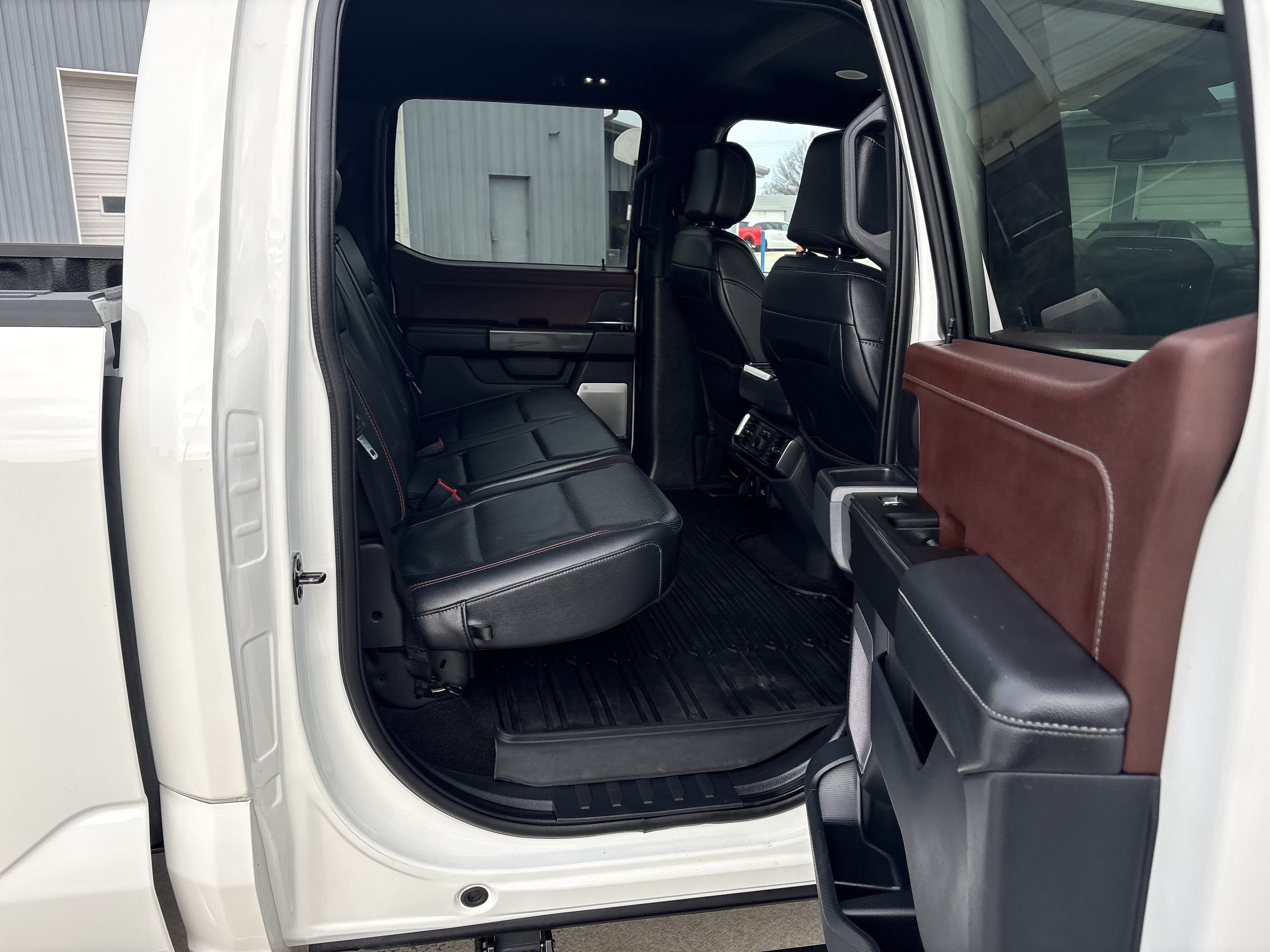Used 2022 Ford F150 Lariat w/ Equipment Group 502A High AWD/4WD image 7