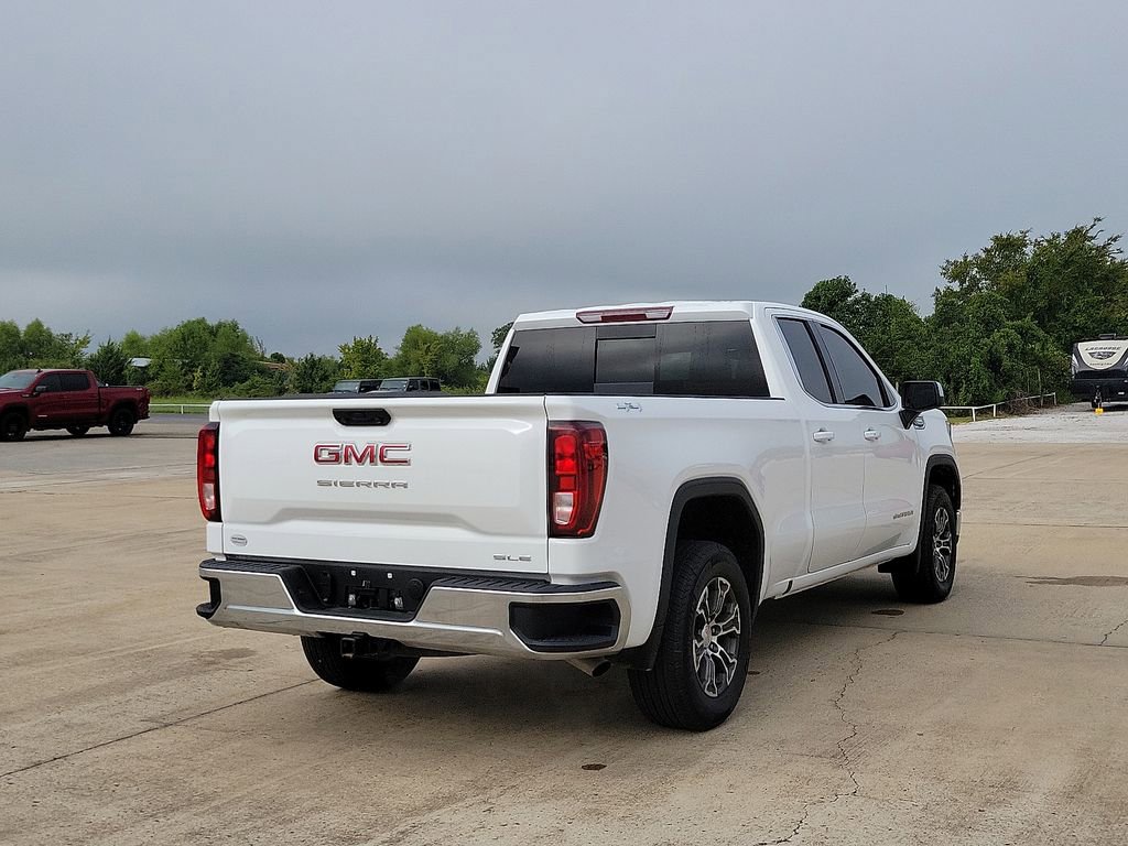 Used 2025 GMC Sierra 1500 SLE w/ Preferred Package image 5
