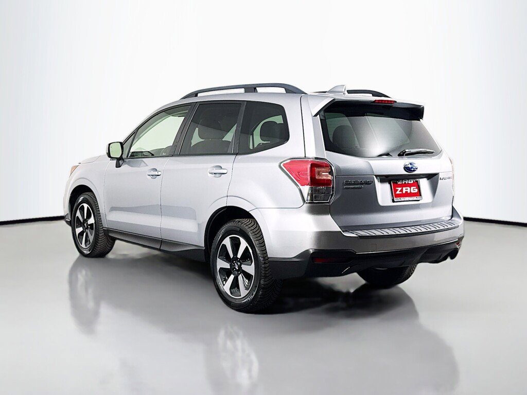 Used 2018 Subaru Forester 2.5i Premium image 3