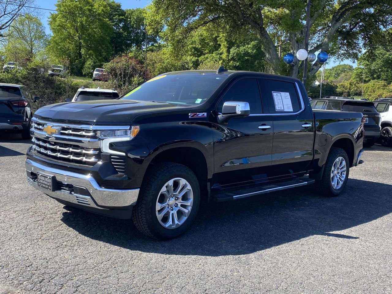 Used 2024 Chevrolet Silverado 1500 LTZ AWD/4WD image 3