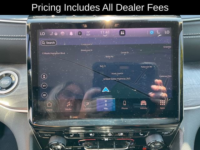 Used 2023 Jeep Grand Cherokee Limited w/ Luxury Tech Group II AWD/4WD image 15