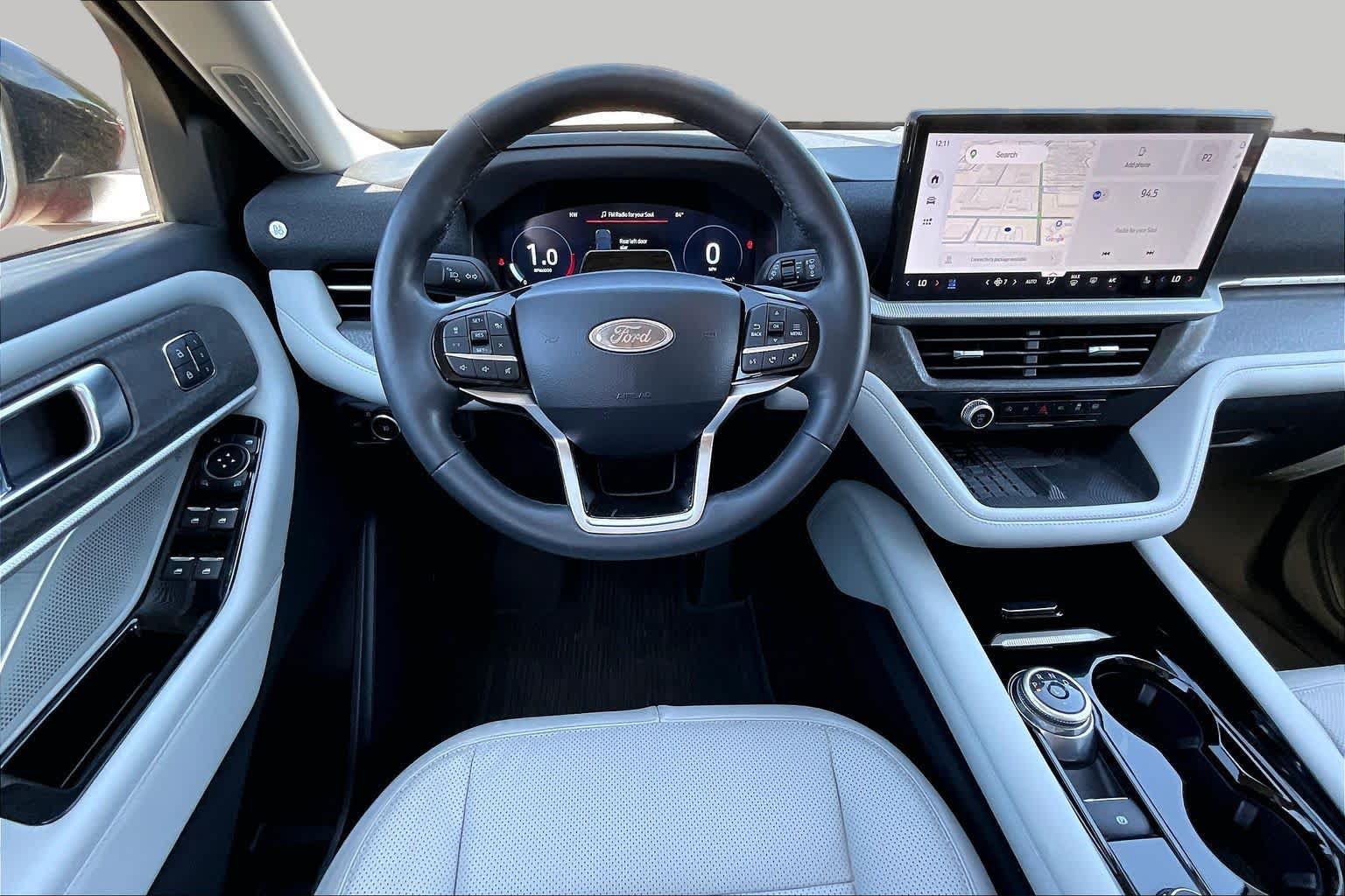 Used 2025 Ford Explorer Platinum w/ Ultimate Package AWD/4WD image 6