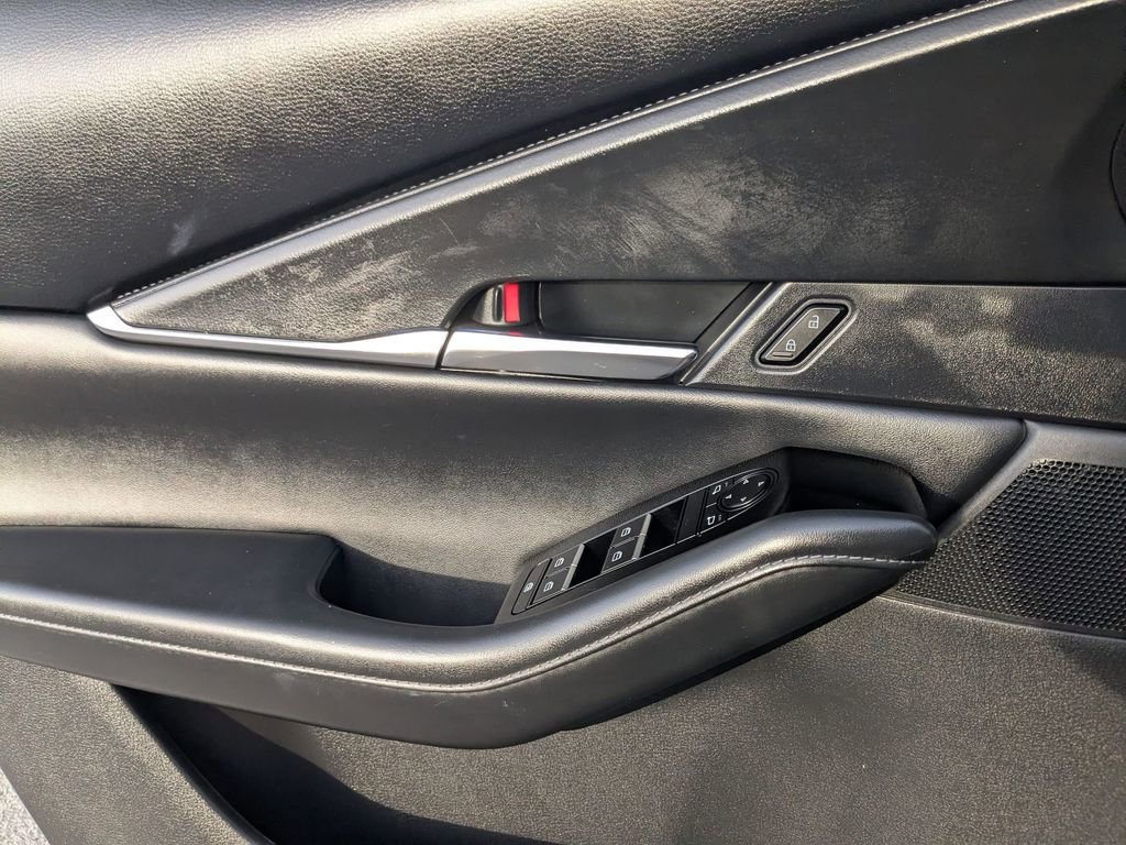 Used 2025 MAZDA CX-30 AWD 2.5 S w/ Preferred Package image 16