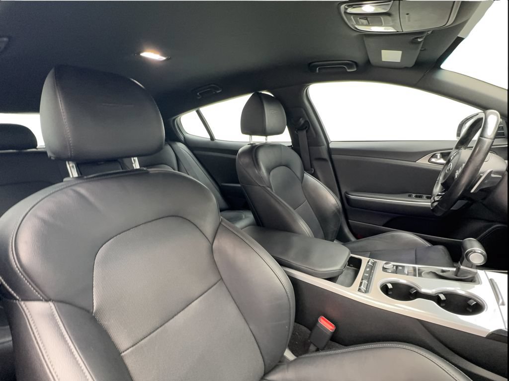 Used 2020 Kia Stinger GT RWD image 30