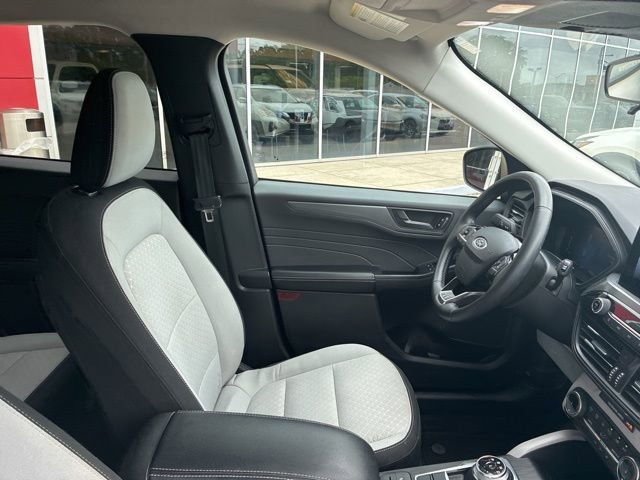 Used 2024 Ford Escape Active AWD/4WD image 9