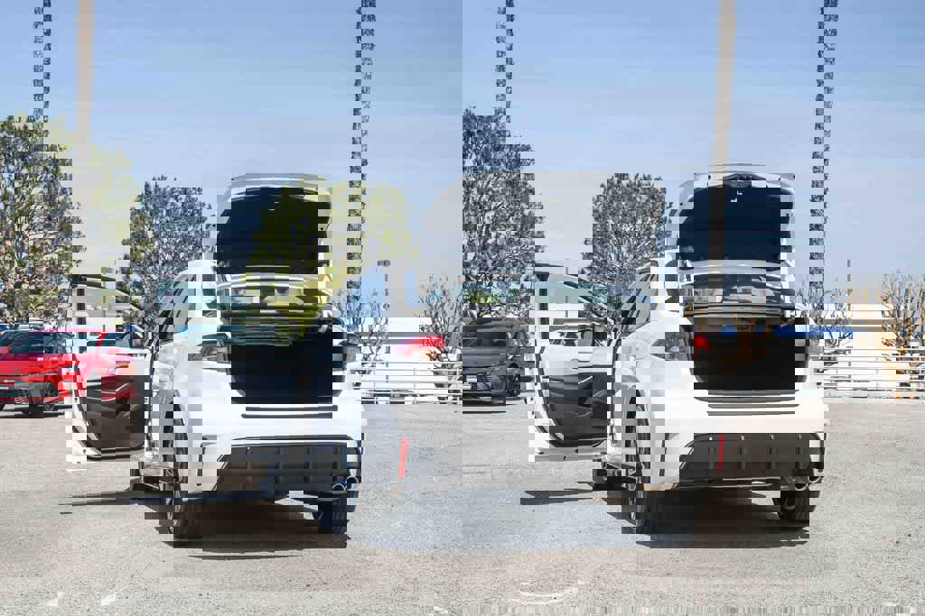 Used 2025 Toyota Corolla SE image 27