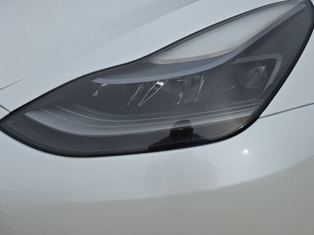 Used 2021 Tesla Model 3 Standard Range Plus image 35