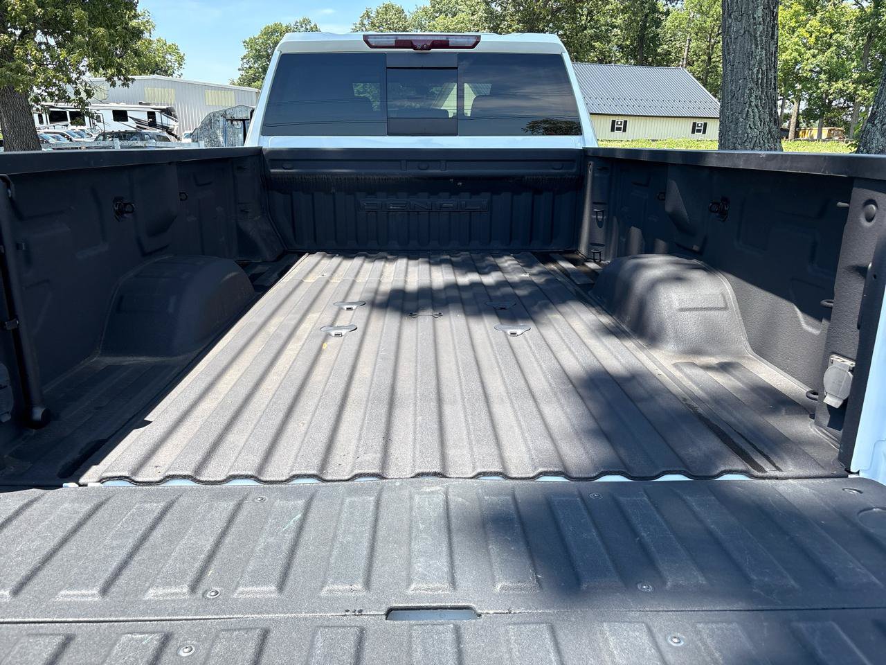 Used 2021 GMC Sierra 3500 Denali w/ Technology Package AWD/4WD image 34