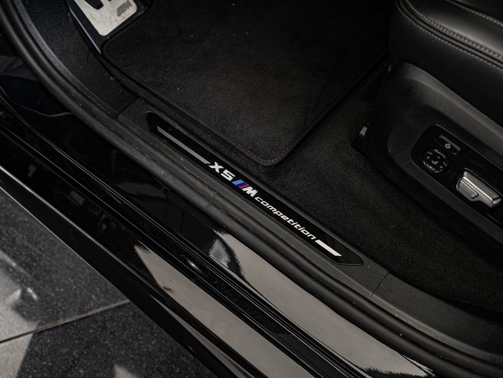 Used 2025 BMW X5 M Competition w/ Executive Package image 42