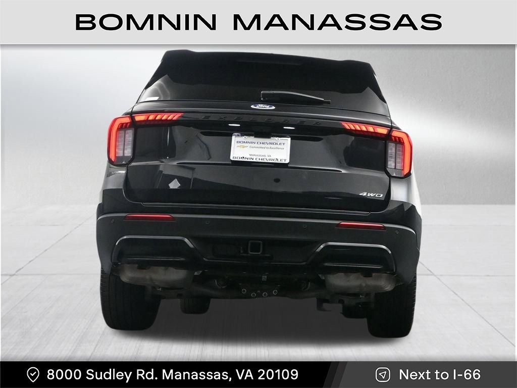 Used 2025 Ford Explorer ST-Line w/ ST-Line Street Pack image 32
