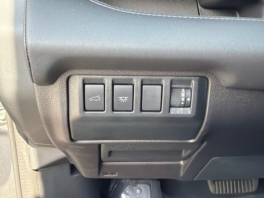 Used 2023 Subaru Ascent Limited w/ Technology Package AWD/4WD image 25