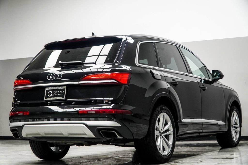 Used 2025 Audi Q7 3.0T Premium Plus AWD/4WD image 13
