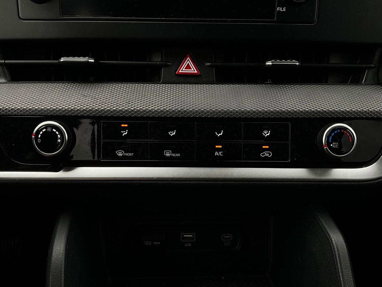 Used 2025 Kia Sportage LX image 25