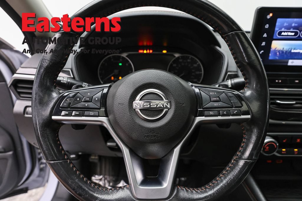 Used 2023 Nissan Altima 2.5 SR w/ SR Premium Package FWD image 10
