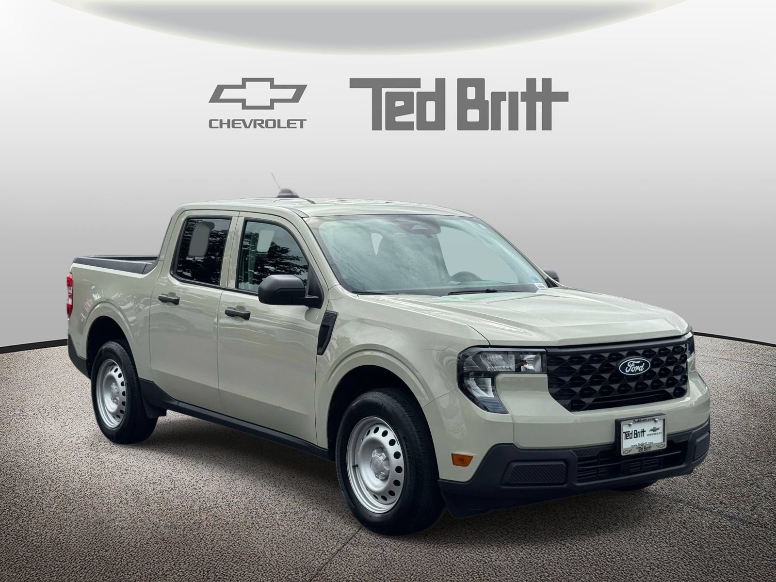 Used 2025 Ford Maverick XL w/ 4K Tow Package AWD/4WD image 3