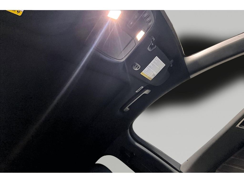 Used 2022 Ford Edge ST-Line image 24