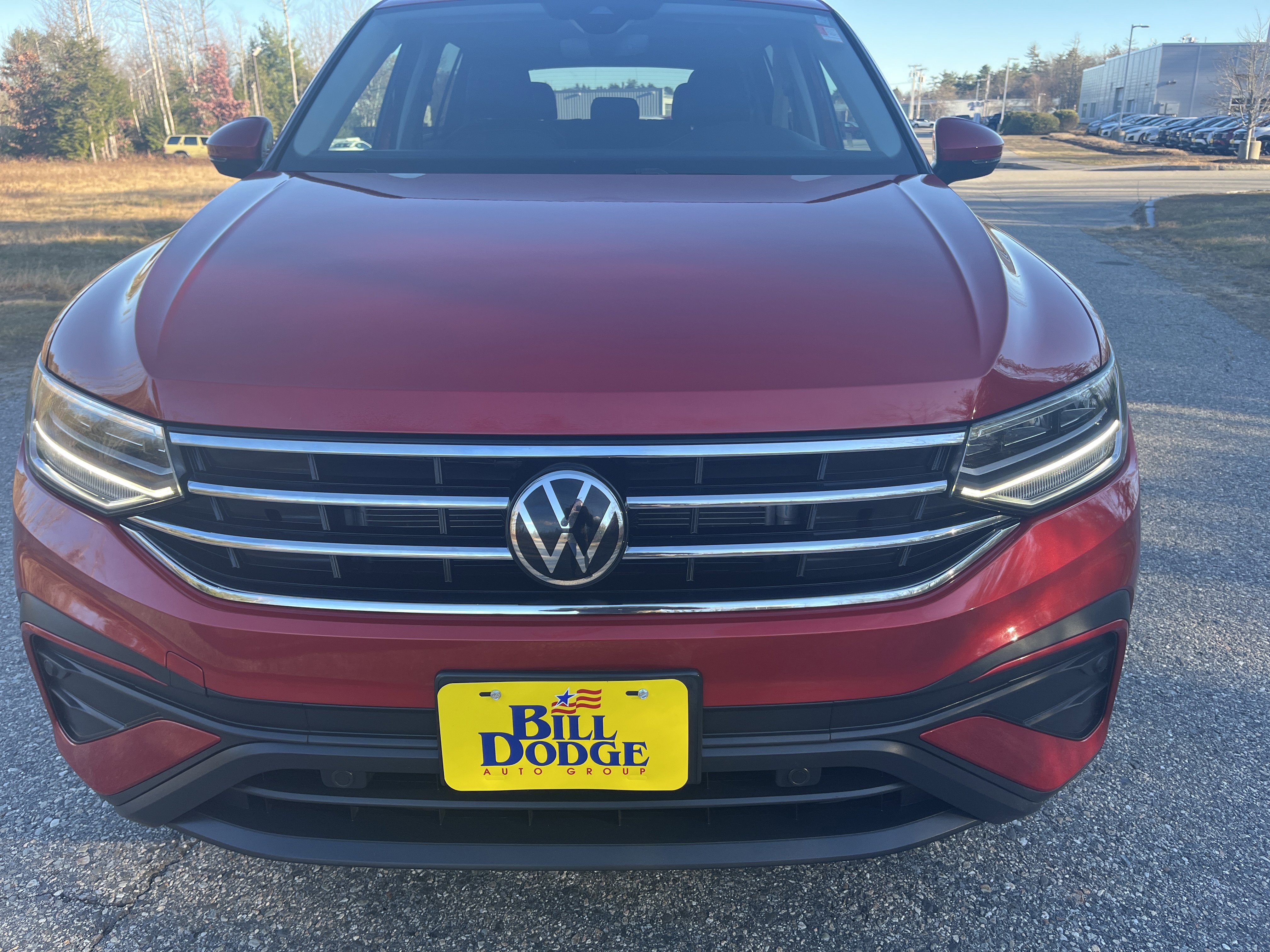 Used 2023 Volkswagen Tiguan SE image 2