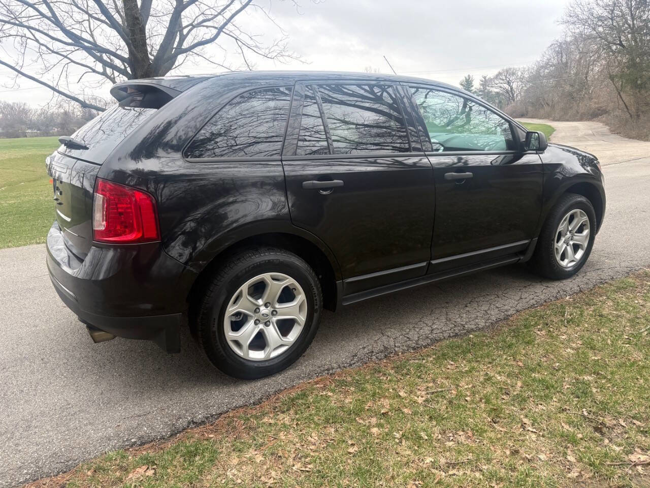 Used 2013 Ford Edge SE image 13