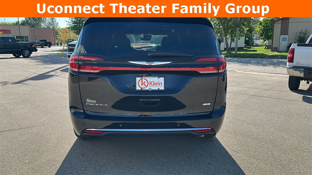 New 2026 Chrysler Pacifica Select image 7