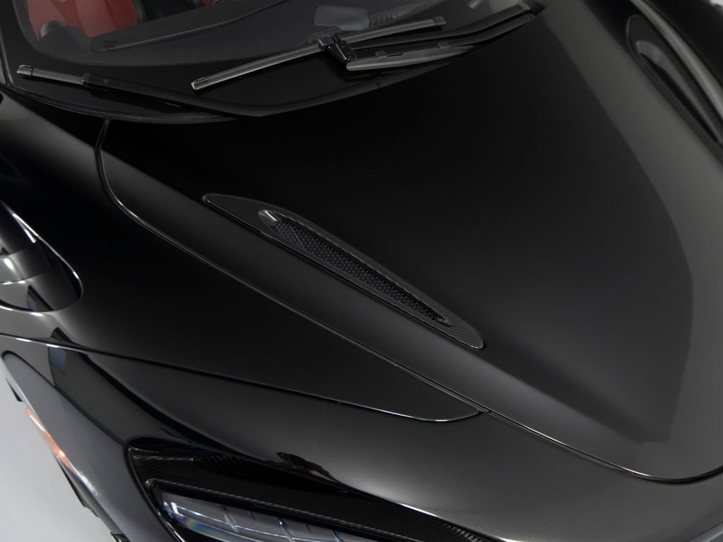 Used 2024 McLaren 750S Spider image 40