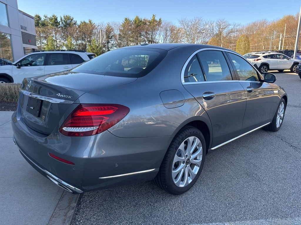 Used 2018 Mercedes-Benz E 300 4MATIC image 2