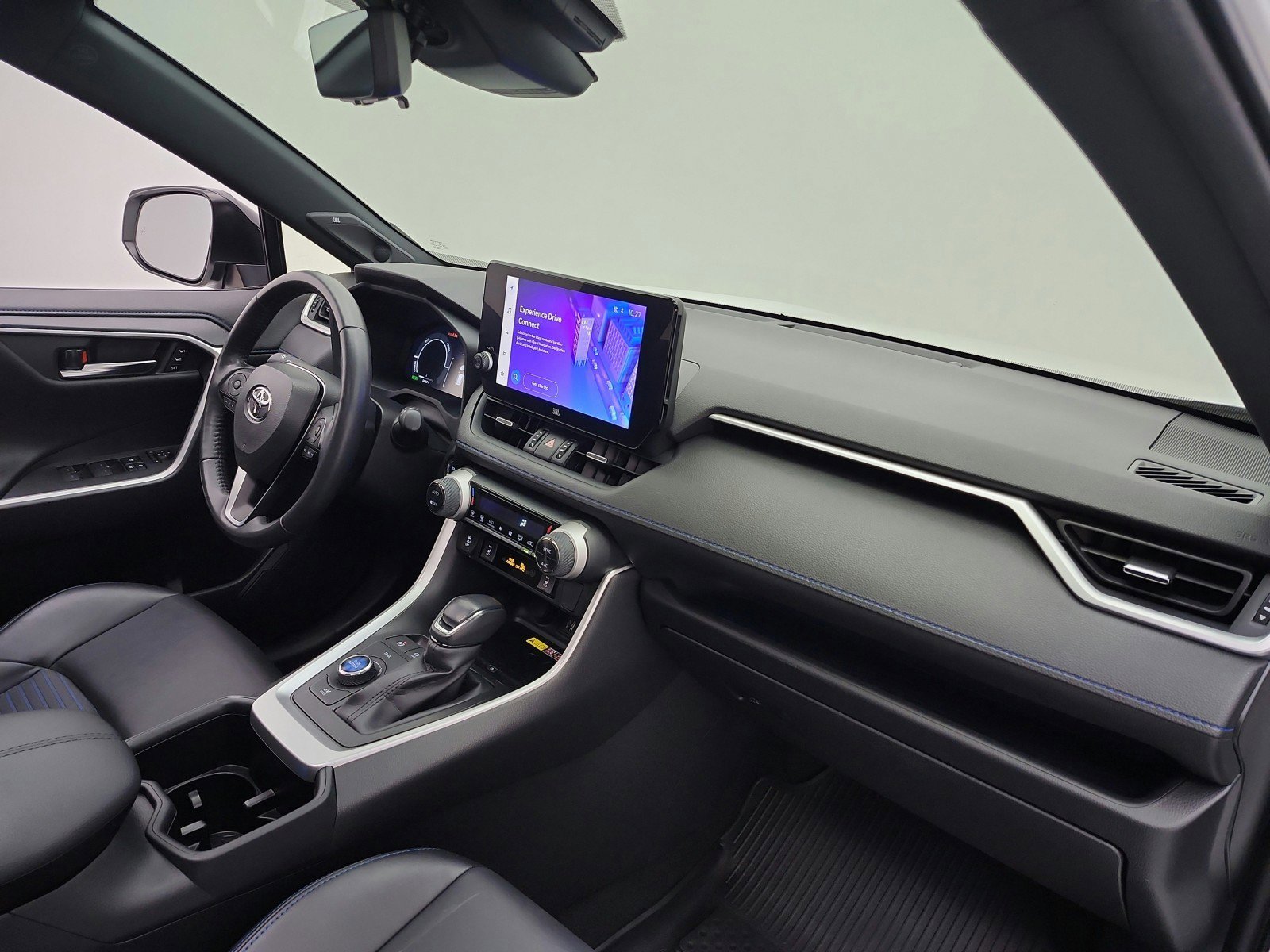 Used 2023 Toyota RAV4 XSE AWD/4WD image 18