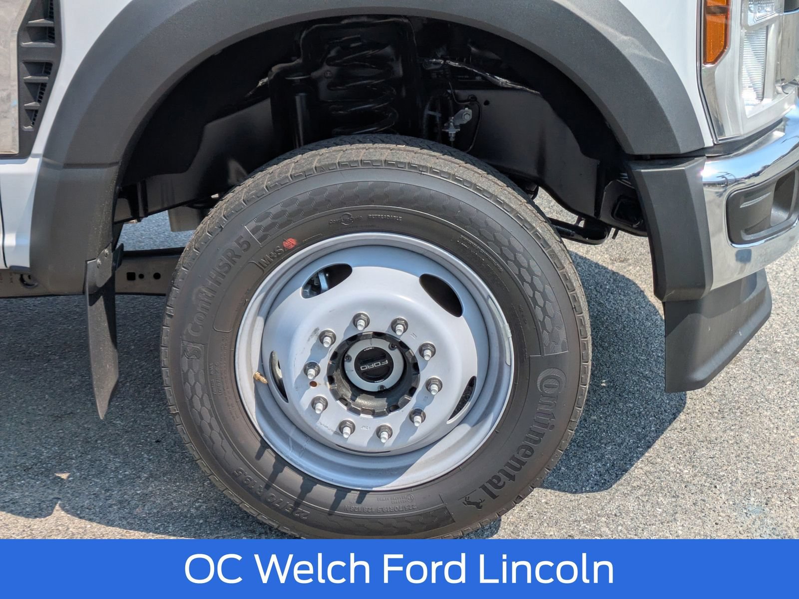 New 2026 Ford F550 4x4 Regular Cab Super Duty w/ XL Chrome Package image 7