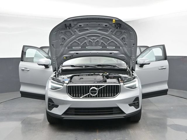Used 2024 Volvo XC40 B5 Plus w/ Protection Package Premier AWD/4WD image 49