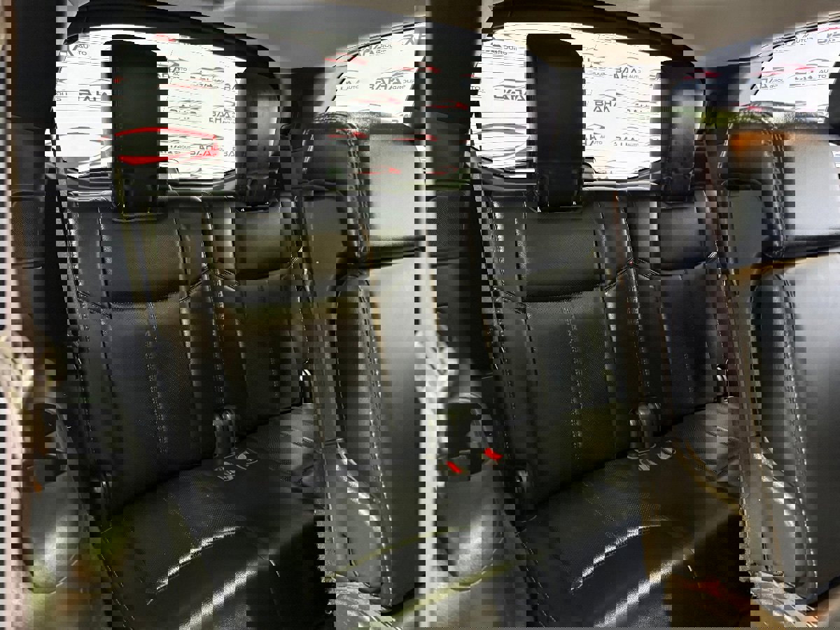 Used 2020 Nissan Pathfinder Platinum FWD image 56