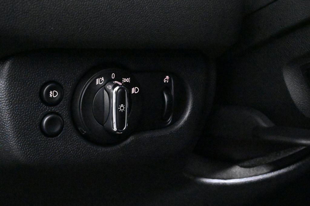 Certified 2022 MINI Cooper Clubman S w/ Driver Assistance Package image 23