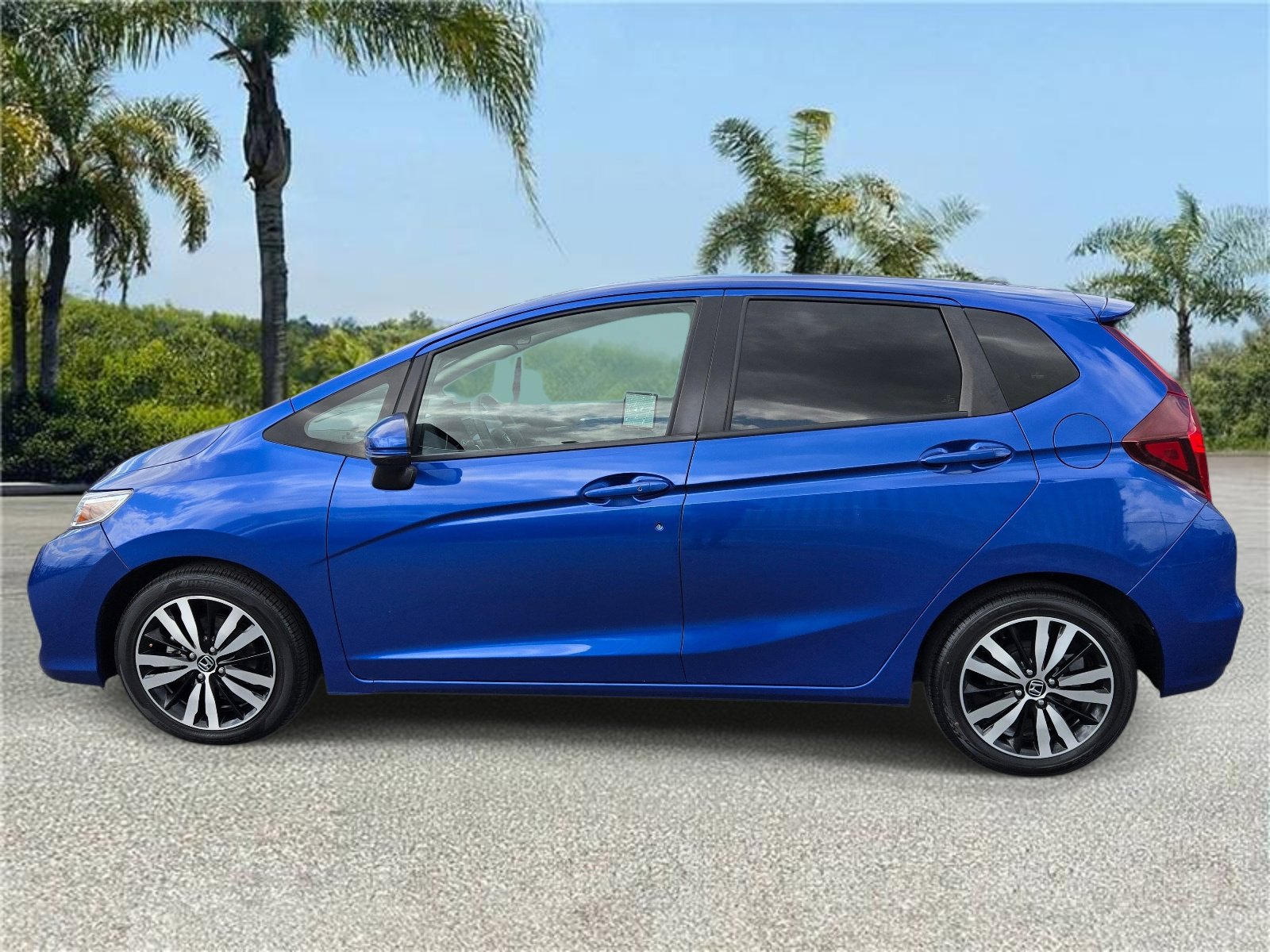 Used 2018 Honda Fit EX image 2