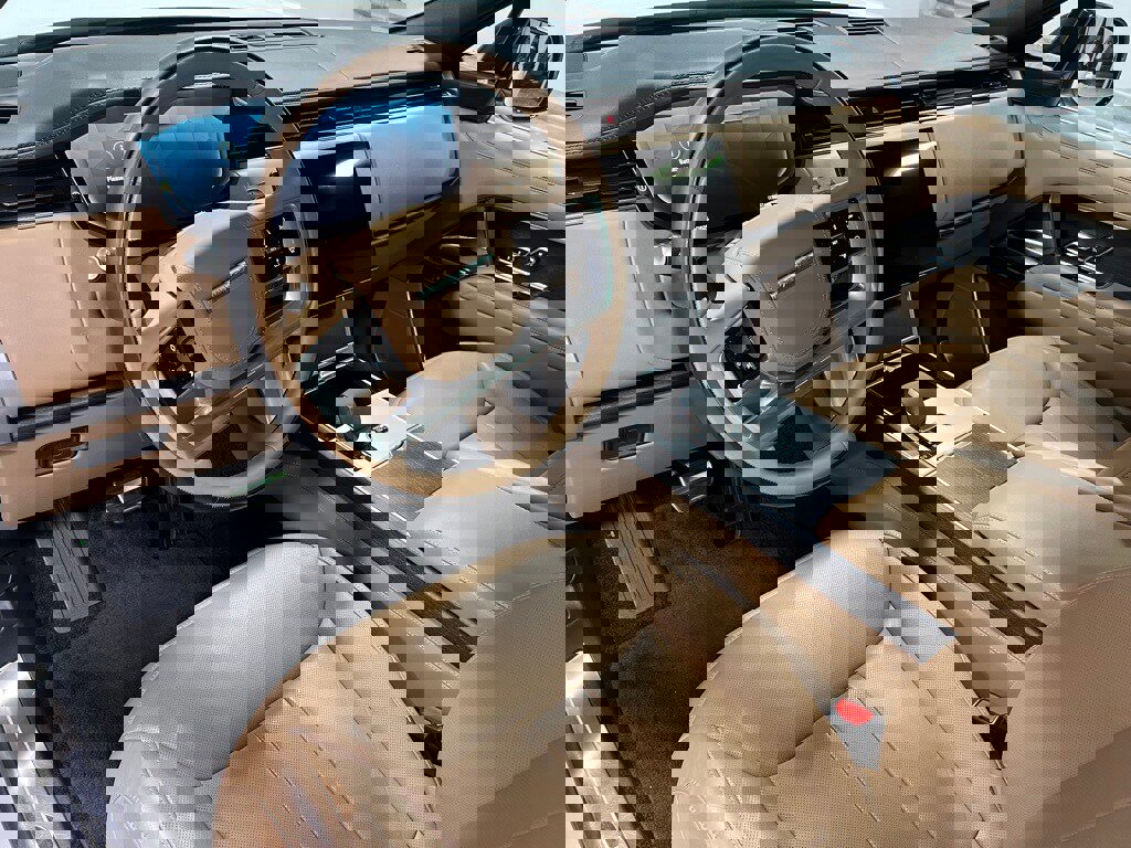 Used 2024 Land Rover Range Rover Long Wheelbase SE image 20