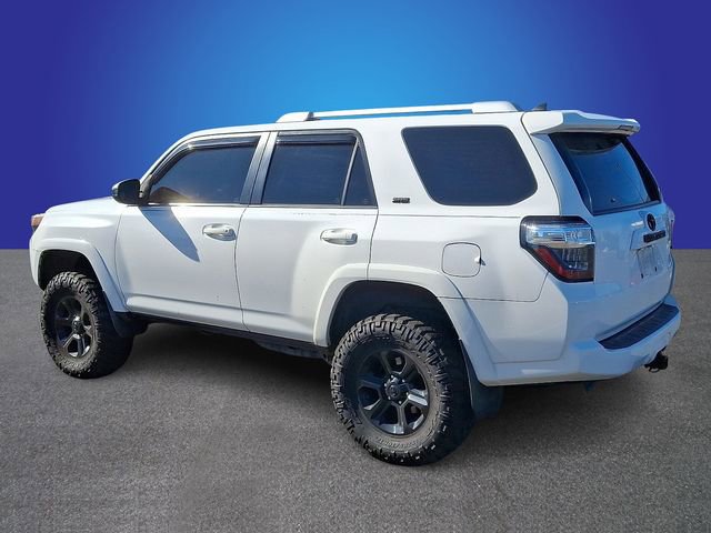 Used 2015 Toyota 4Runner SR5 AWD/4WD image 6