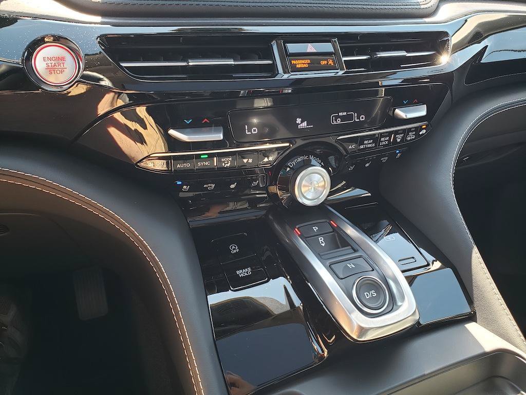 Certified 2026 Acura MDX w/ Advance Package AWD/4WD image 30