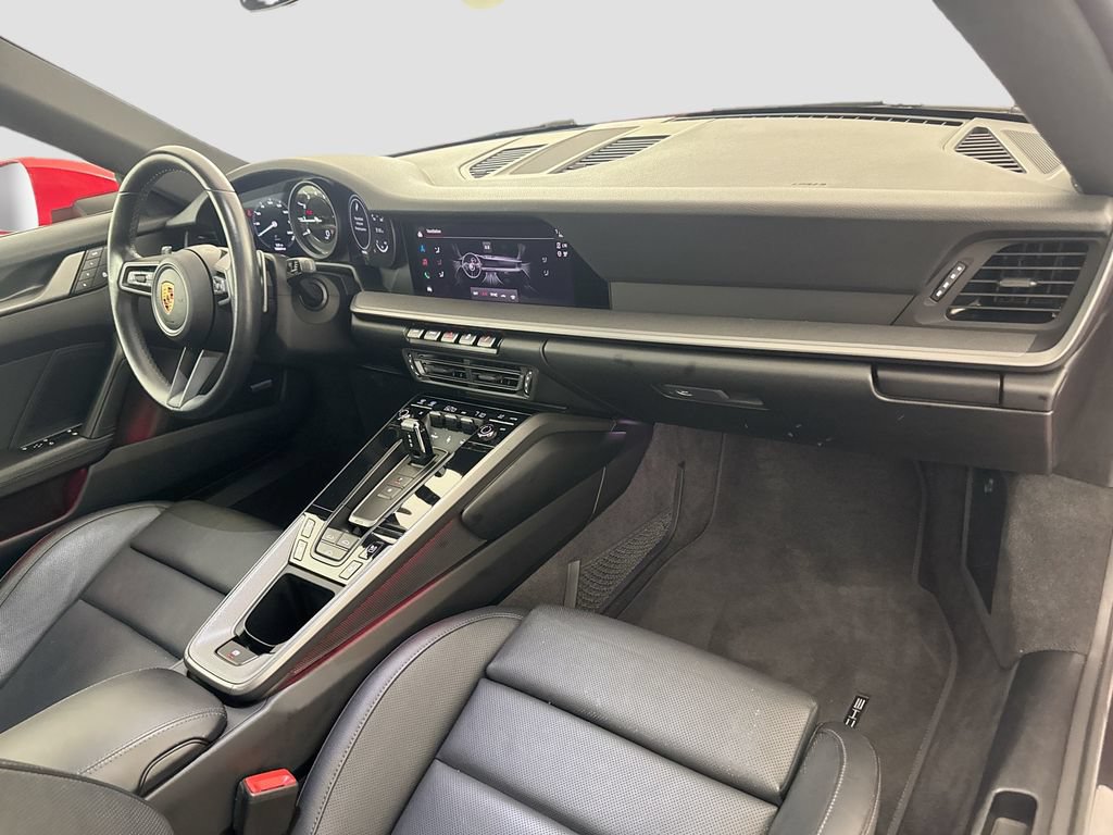 Used 2024 Porsche 911 Carrera RWD image 32