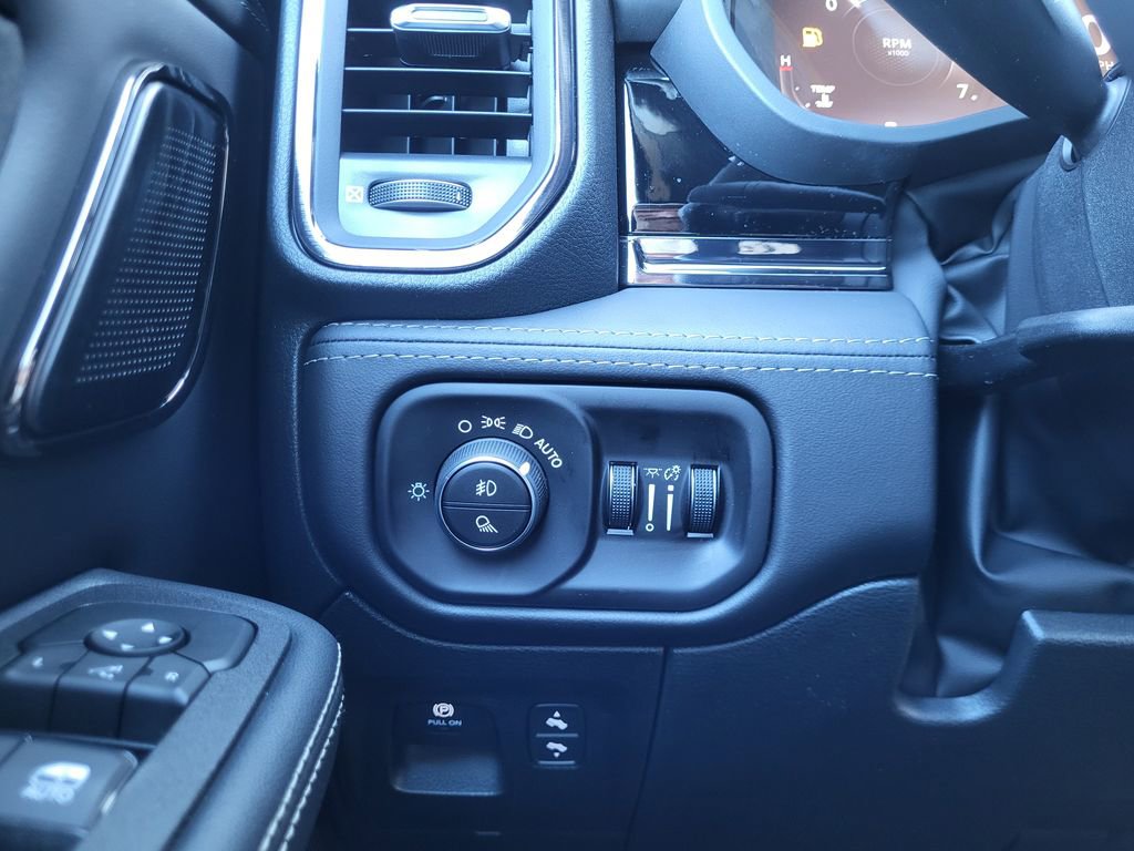 New 2026 RAM 1500 Limited w/ Body Color Bumper Group AWD/4WD image 30