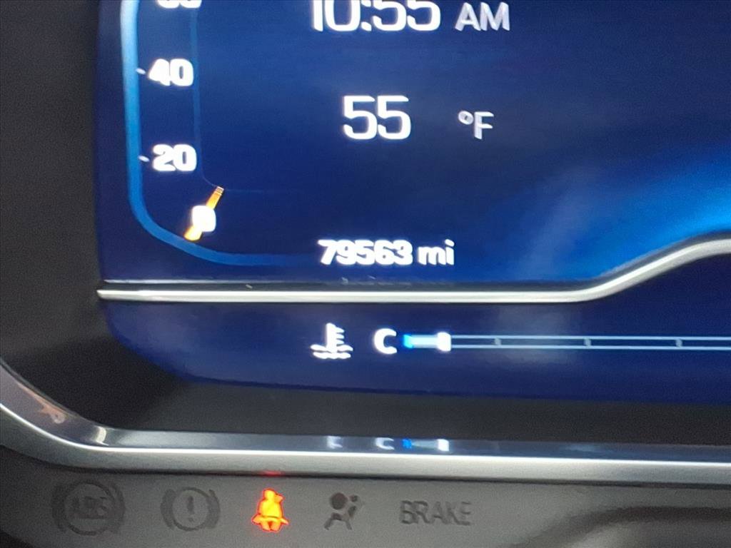 Used 2023 Chevrolet Suburban Premier image 32