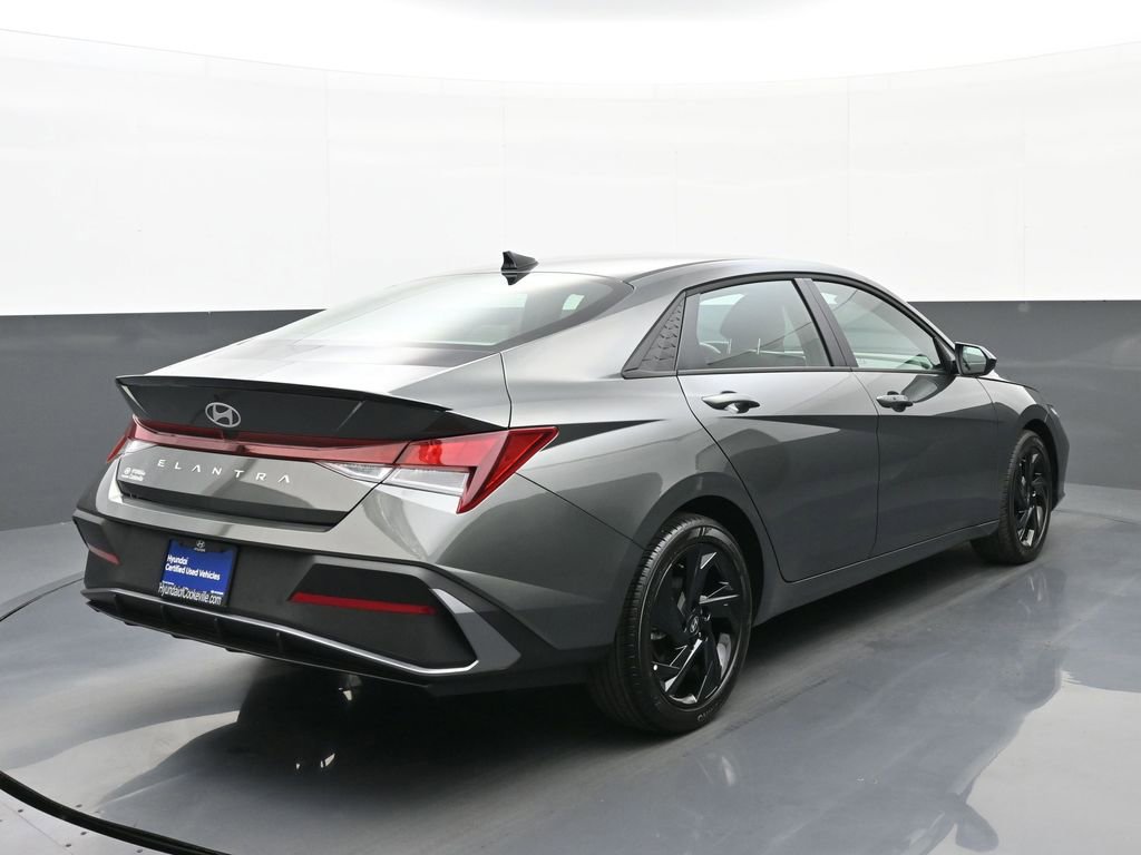 Certified 2026 Hyundai Elantra Sport w/ Cargo Package image 4