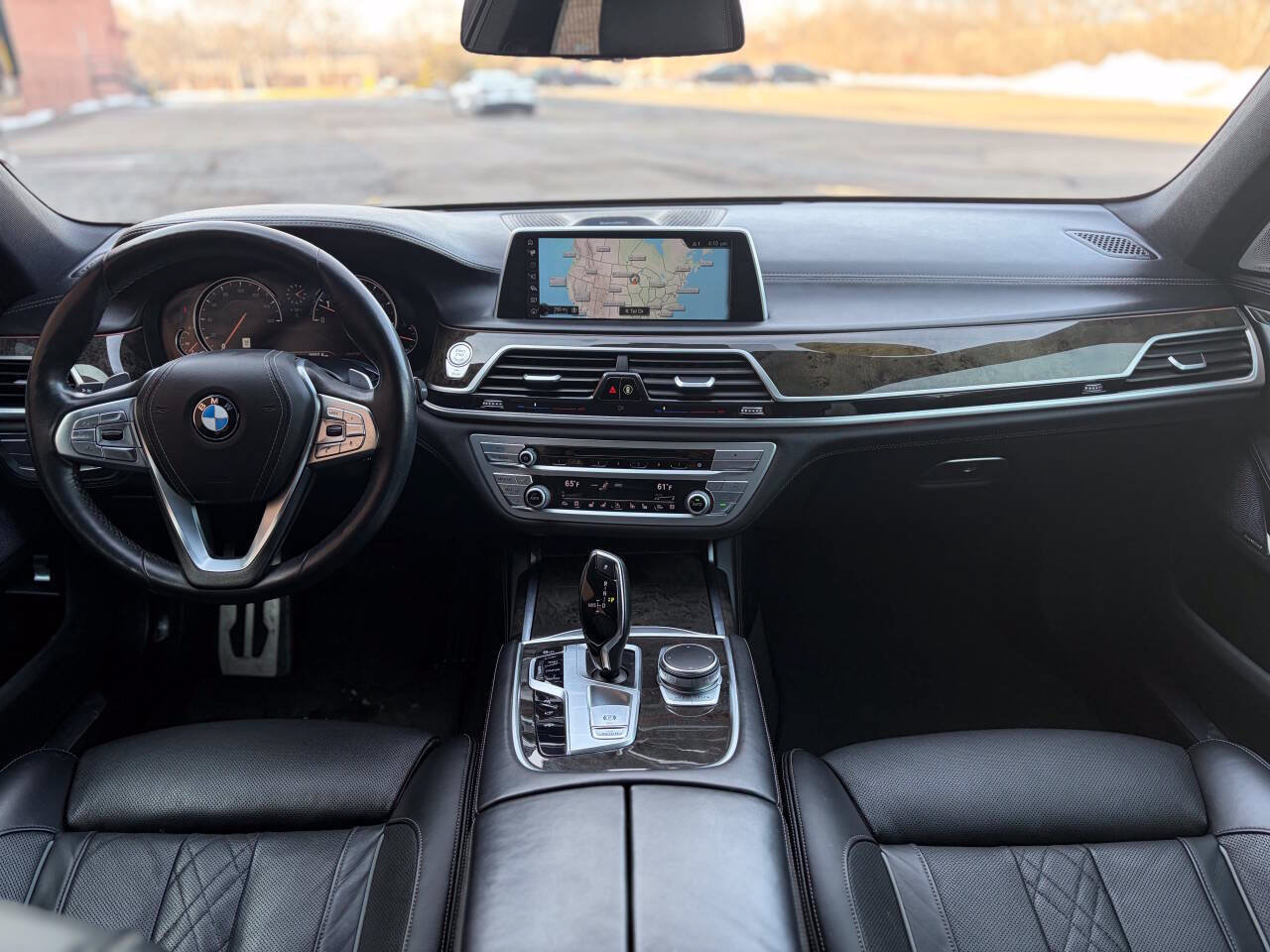 Used 2016 BMW 750i xDrive AWD/4WD image 25