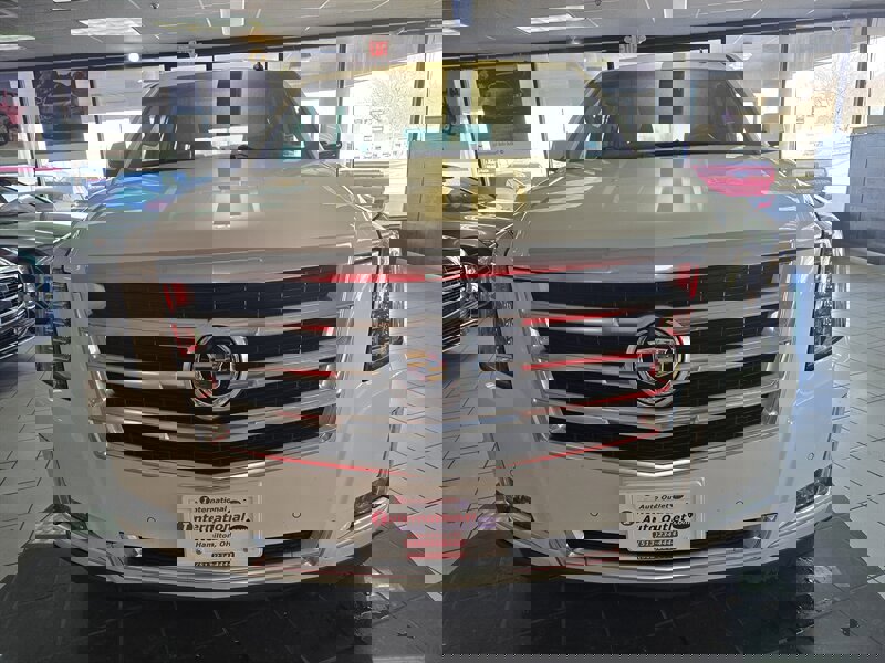 Used 2015 Cadillac Escalade ESV Luxury image 3