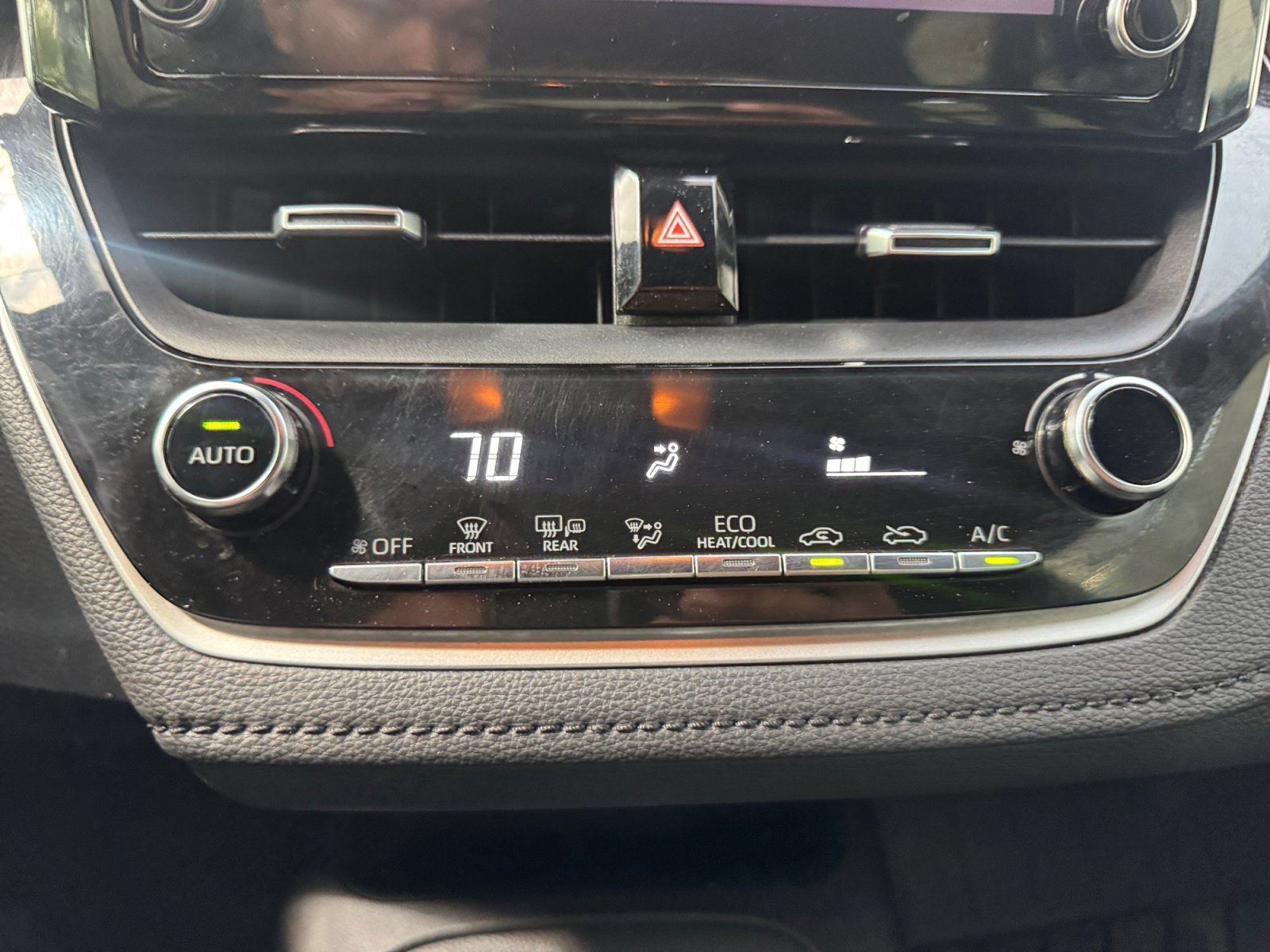 Used 2020 Toyota Corolla SE FWD image 20