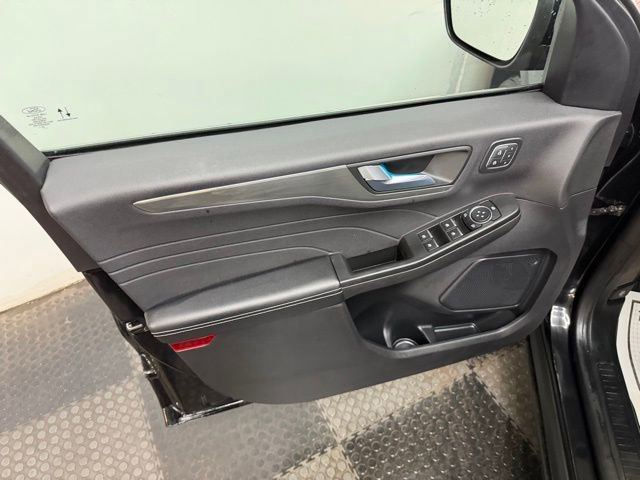 Used 2022 Ford Escape Titanium w/ Class II Trailer Tow Package image 22