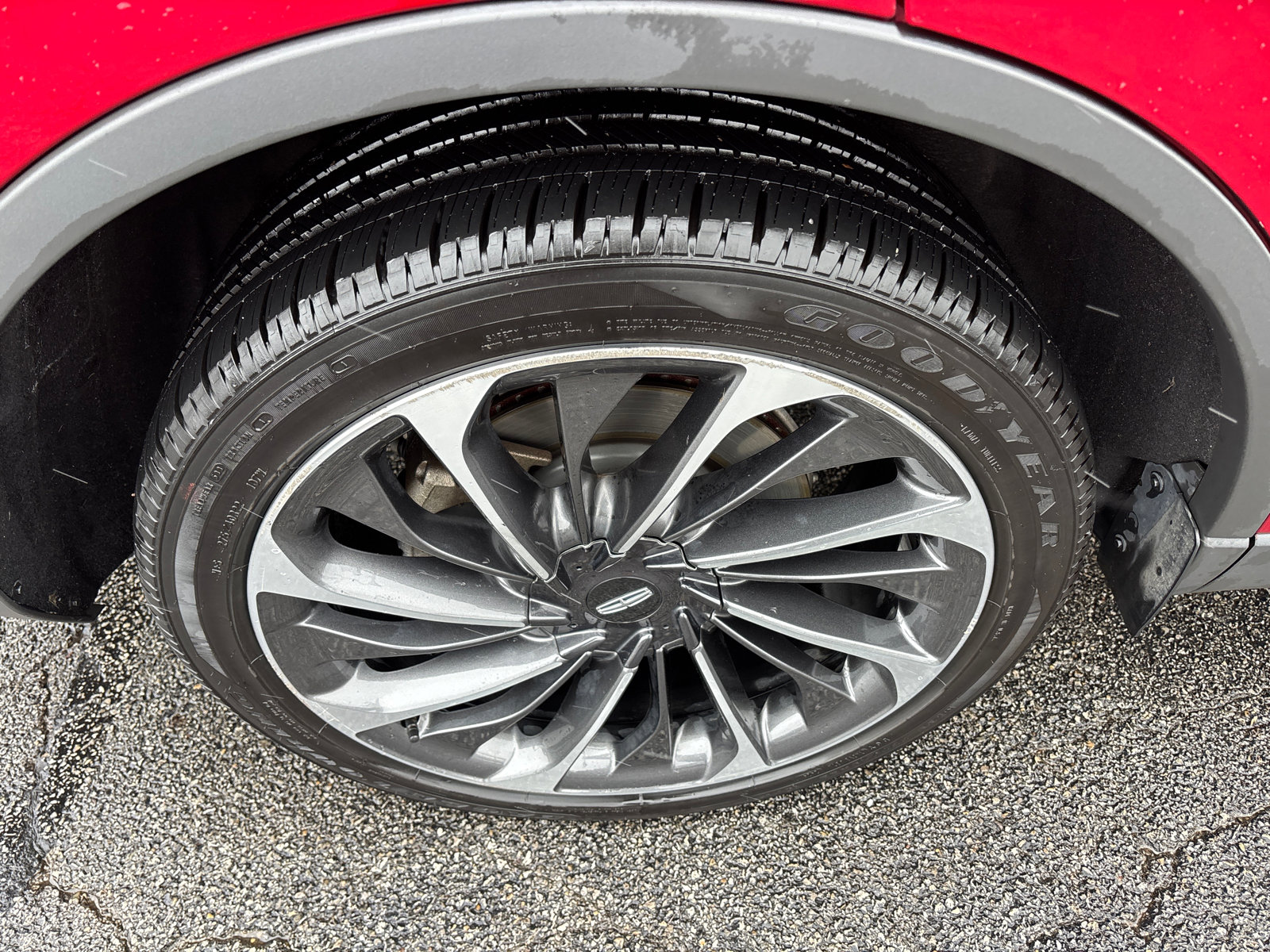 Used 2020 Lincoln Aviator Reserve w/ Equipment Group 202A image 10