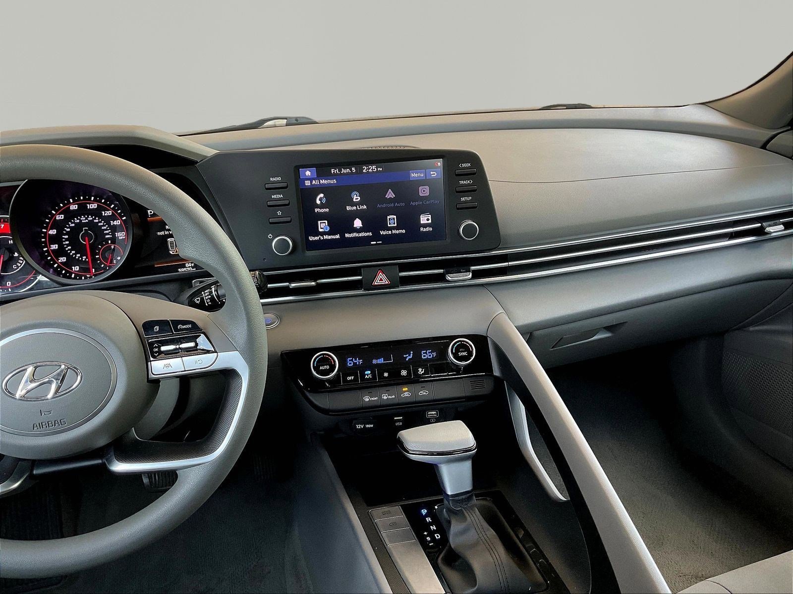 Used 2022 Hyundai Elantra SEL FWD image 9