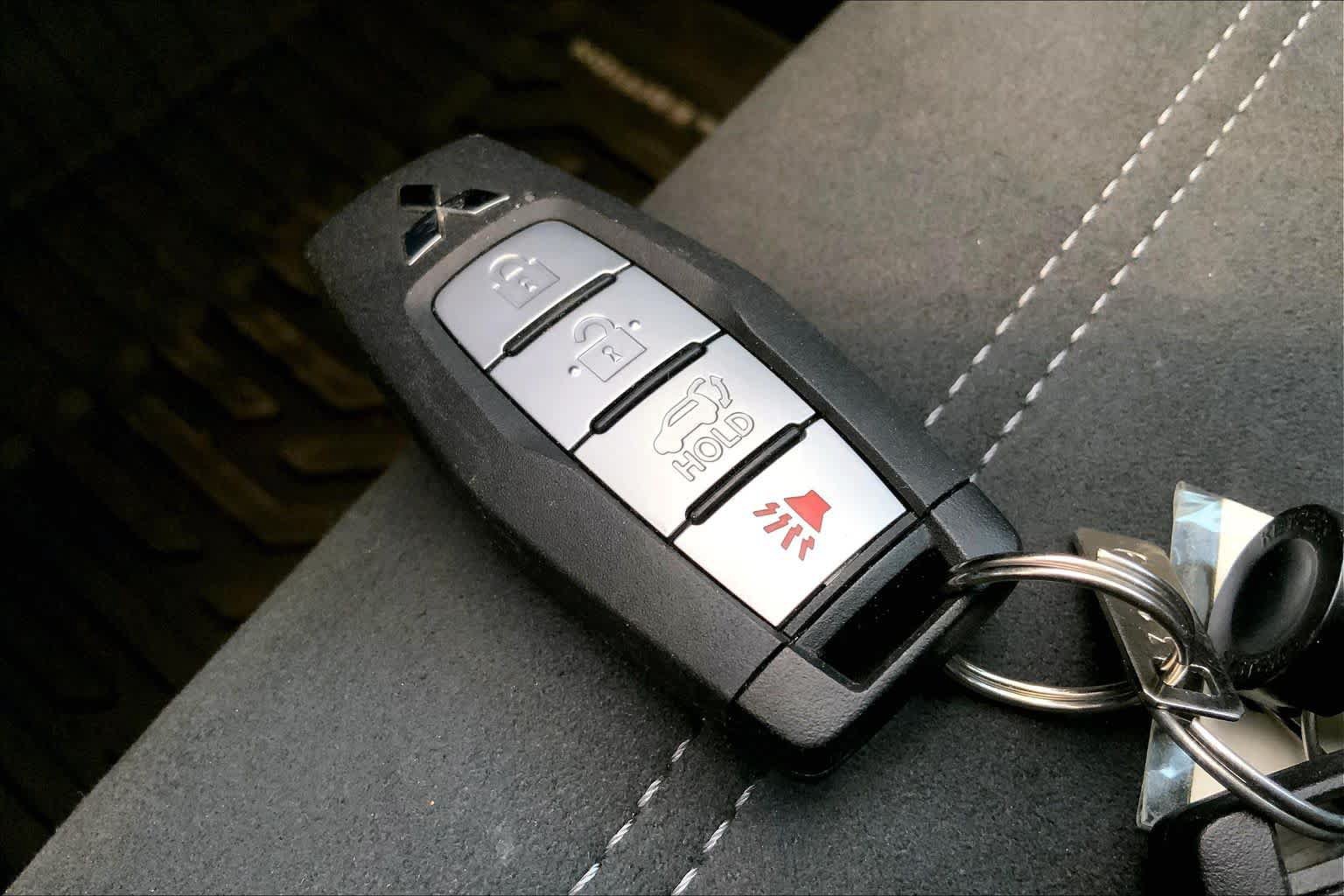 Used 2026 Mitsubishi Outlander AWD image 15