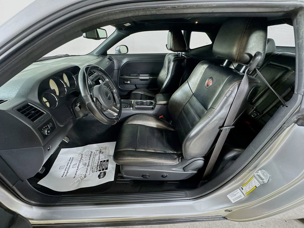 Used 2014 Dodge Challenger SXT RWD image 12