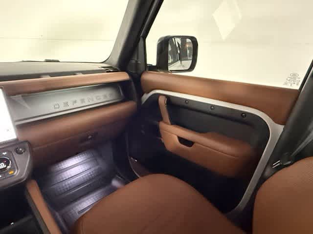 New 2026 Land Rover Defender 110 OCTA AWD/4WD image 18