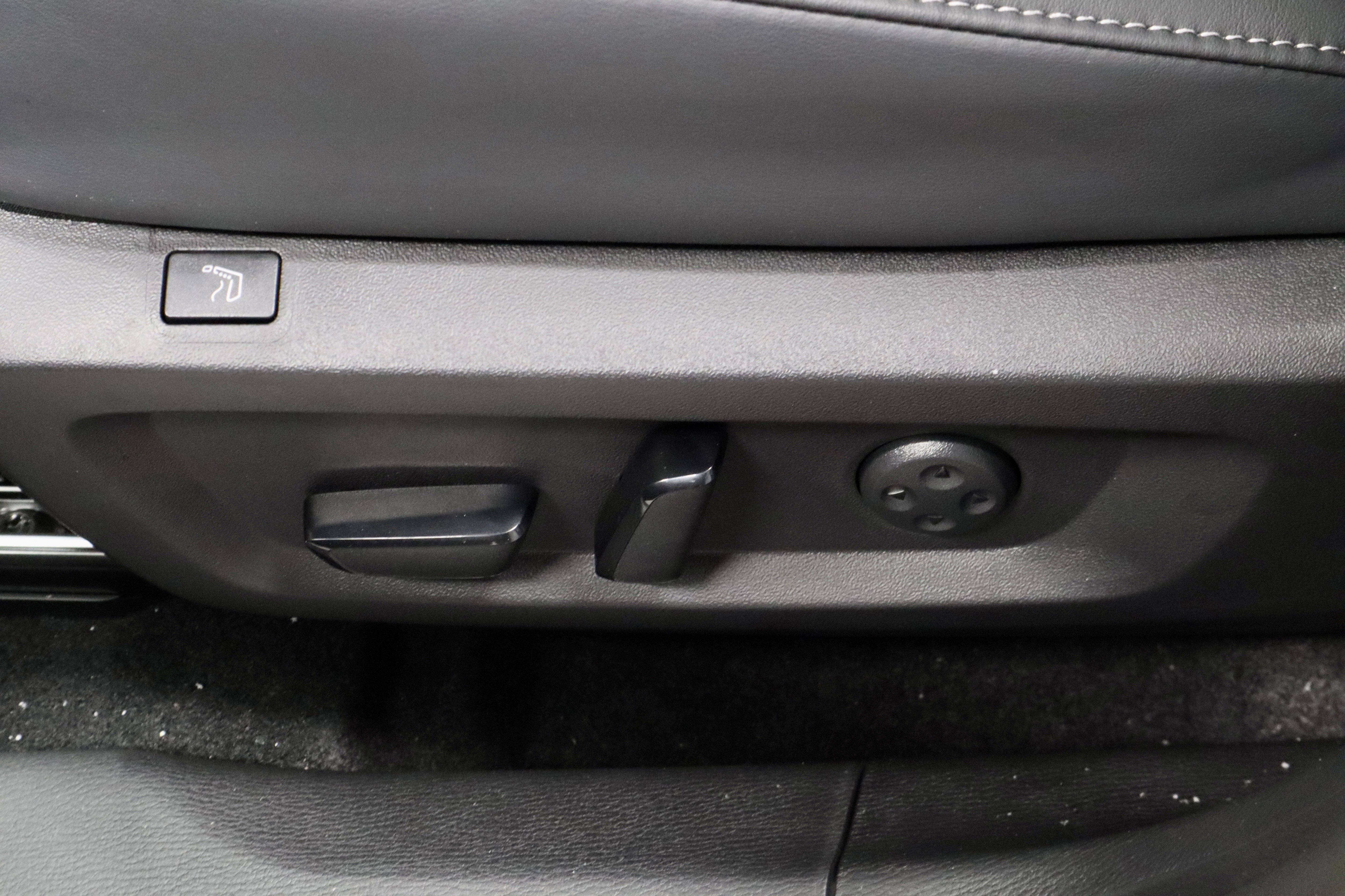 New 2025 Mitsubishi Outlander SEL Black Edition image 17