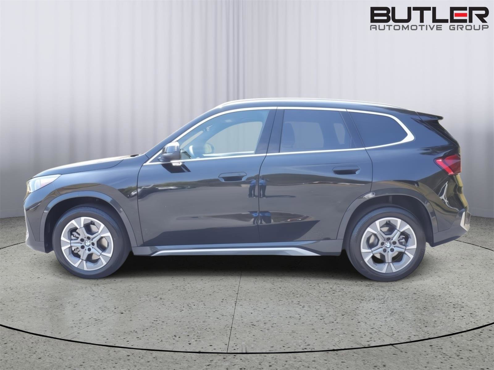 Used 2025 BMW X1 xDrive28i w/ Premium Package image 4