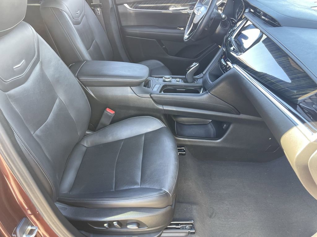 Used 2023 Cadillac XT6 Premium Luxury image 28
